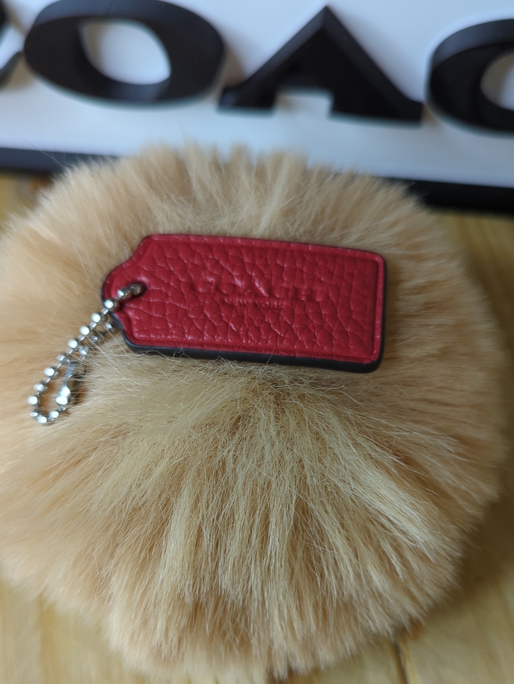 (0063) Coach Red Pebbled Leather Hang Tag